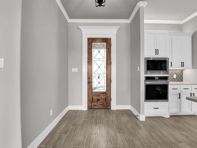 2000 Forest Bridge Drive, Azle, TX 76020