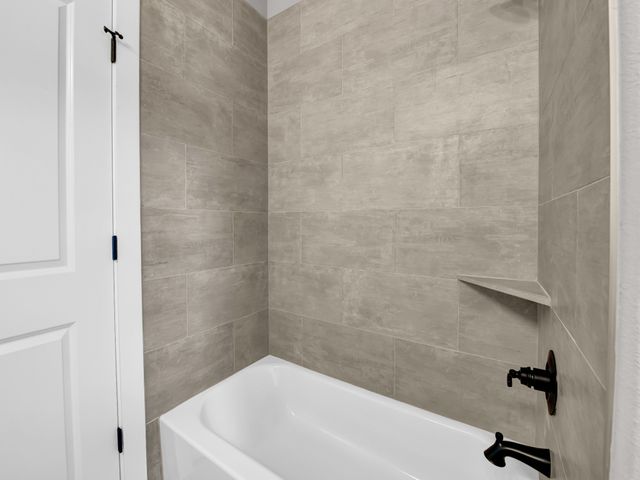 2000 Forest Bridge Drive, Azle, TX 76020