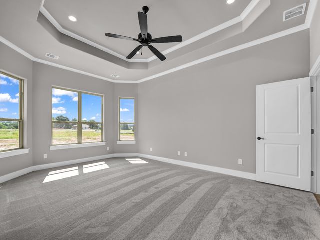 2000 Forest Bridge Drive, Azle, TX 76020