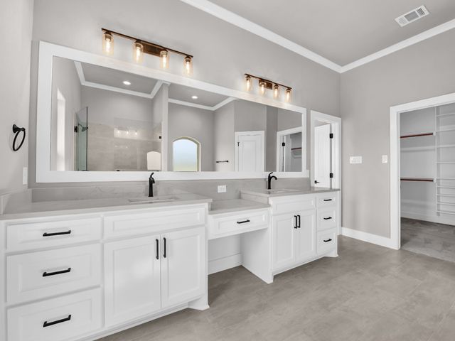 2000 Forest Bridge Drive, Azle, TX 76020