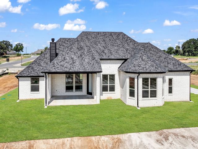 2000 Forest Bridge Drive, Azle, TX 76020