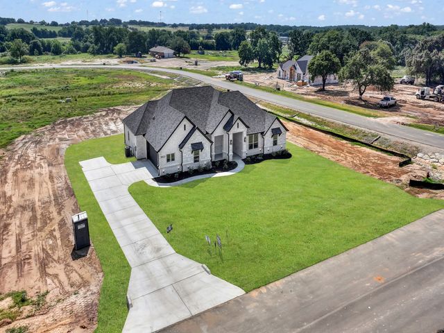 2000 Forest Bridge Drive, Azle, TX 76020