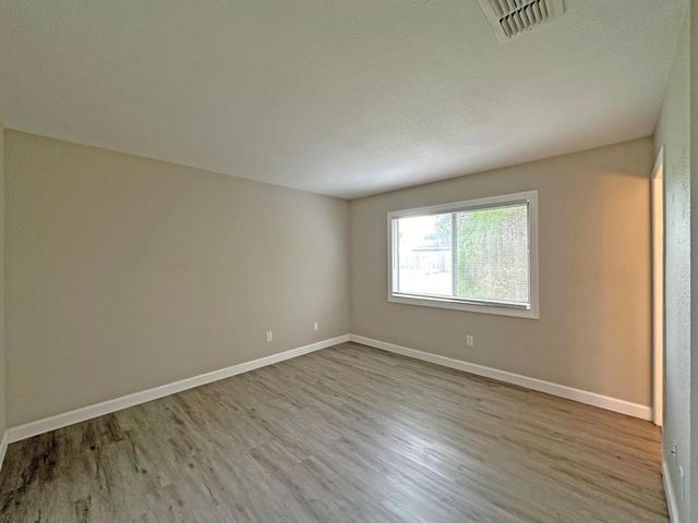 1852 SE Rainier Road, Port St Lucie, FL 34952