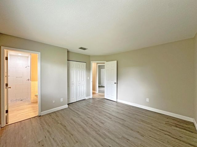 1852 SE Rainier Road, Port St Lucie, FL 34952