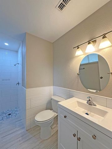 1852 SE Rainier Road, Port St Lucie, FL 34952