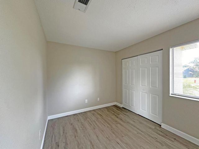 1852 SE Rainier Road, Port St Lucie, FL 34952