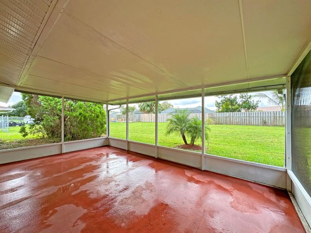 1852 SE Rainier Road, Port St Lucie, FL 34952