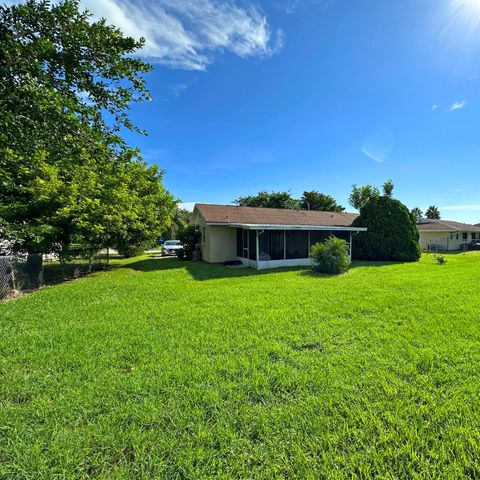 1852 SE Rainier Road, Port St Lucie, FL 34952