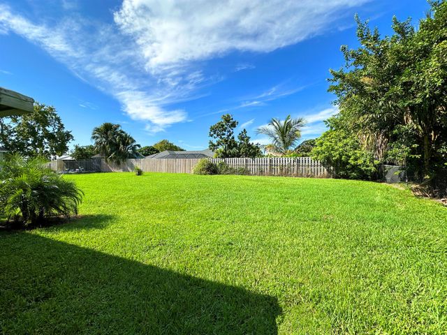 1852 SE Rainier Road, Port St Lucie, FL 34952