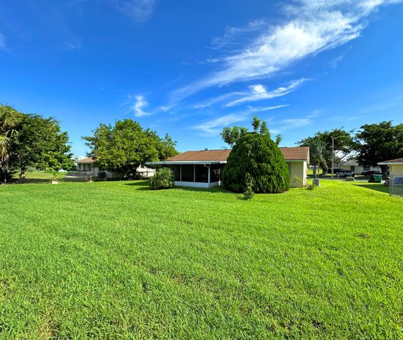 1852 SE Rainier Road, Port St Lucie, FL 34952