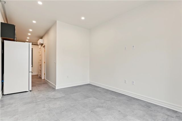 905 North Main Street 202, Providence, RI 02903