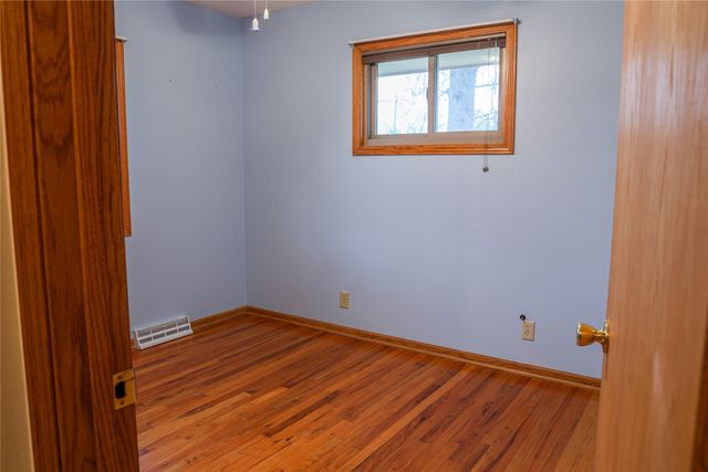 5370 NE 5th Street, Des Moines, IA 50313