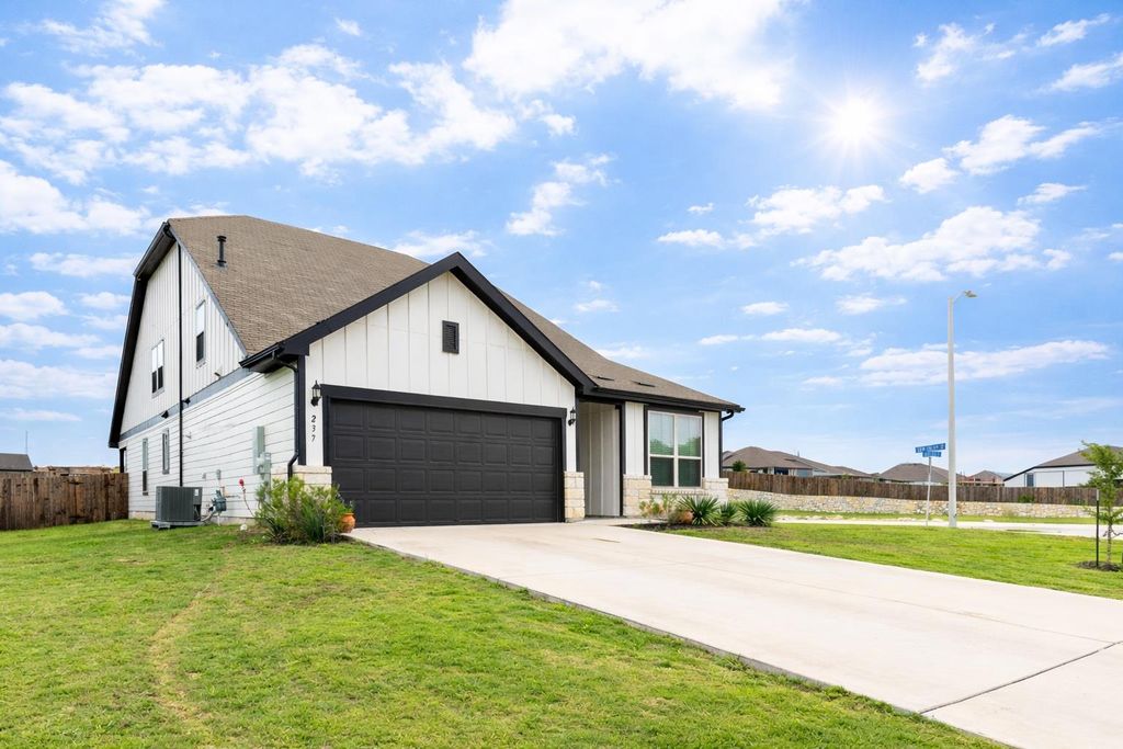 237 Sand Lily LN, Georgetown, TX 78626