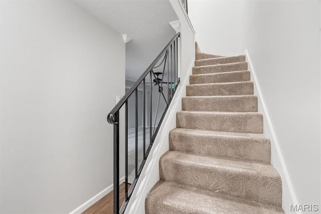 13472 Mason Village Court, Town And Country, MO 63131