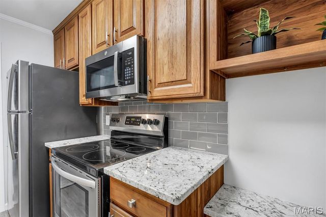 13472 Mason Village Court, Town And Country, MO 63131
