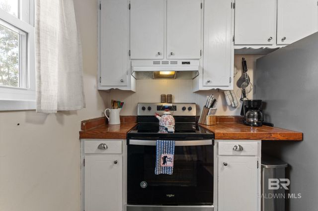 21795 4th Street, Silverhill, AL 36578