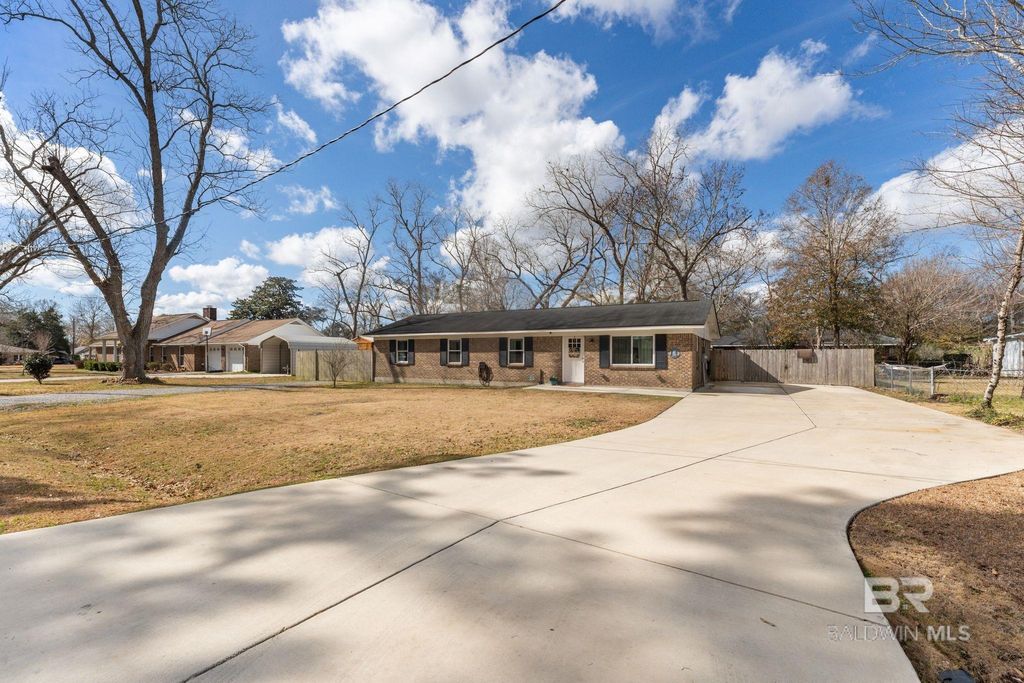 21795 4th Street, Silverhill, AL 36578