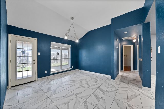 828 Windswept Drive, Cedar Hill, TX 75104