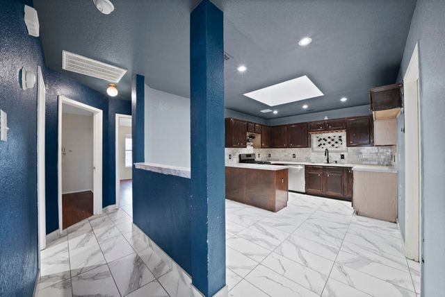 828 Windswept Drive, Cedar Hill, TX 75104