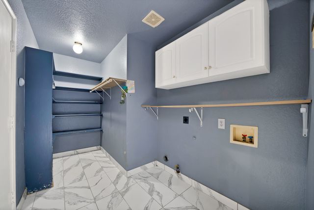 828 Windswept Drive, Cedar Hill, TX 75104