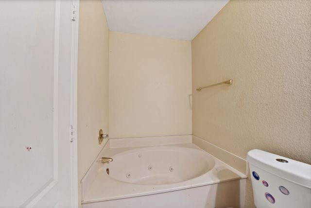 828 Windswept Drive, Cedar Hill, TX 75104