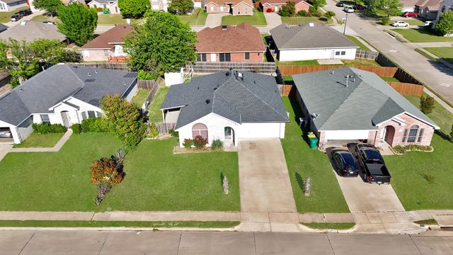 828 Windswept Drive, Cedar Hill, TX 75104