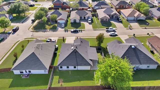 828 Windswept Drive, Cedar Hill, TX 75104