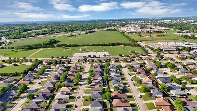 828 Windswept Drive, Cedar Hill, TX 75104