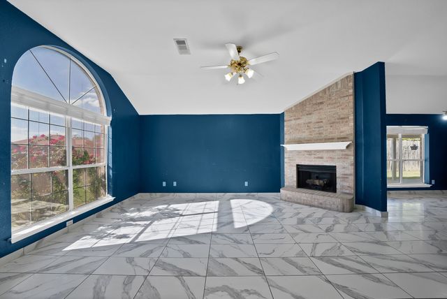 828 Windswept Drive, Cedar Hill, TX 75104