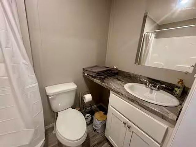 7710 Pecan Drive S, Irvington, AL 36544