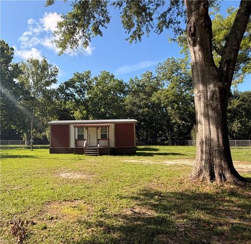 7710 Pecan Drive S, Irvington, AL 36544