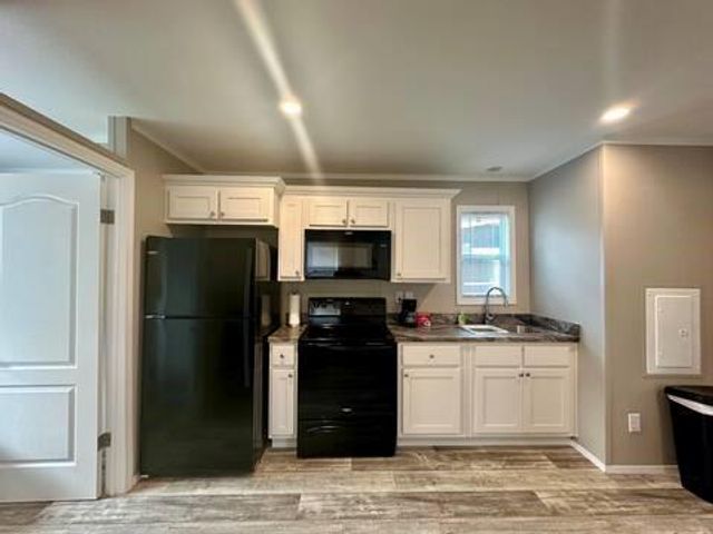 7710 Pecan Drive S, Irvington, AL 36544