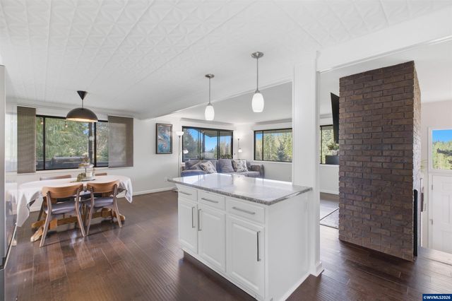 30550 Rancho Rd, Lebanon, OR 97355