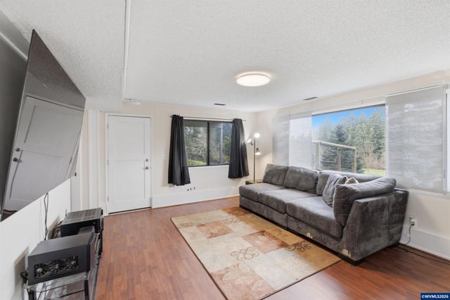 30550 Rancho Rd, Lebanon, OR 97355