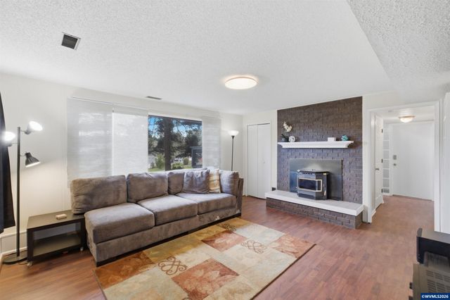 30550 Rancho Rd, Lebanon, OR 97355