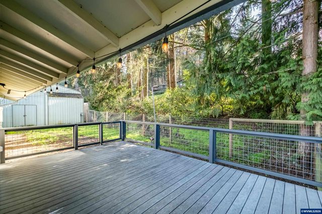 30550 Rancho Rd, Lebanon, OR 97355