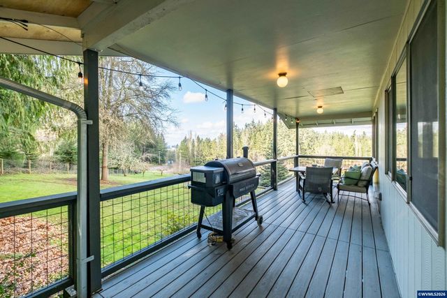 30550 Rancho Rd, Lebanon, OR 97355