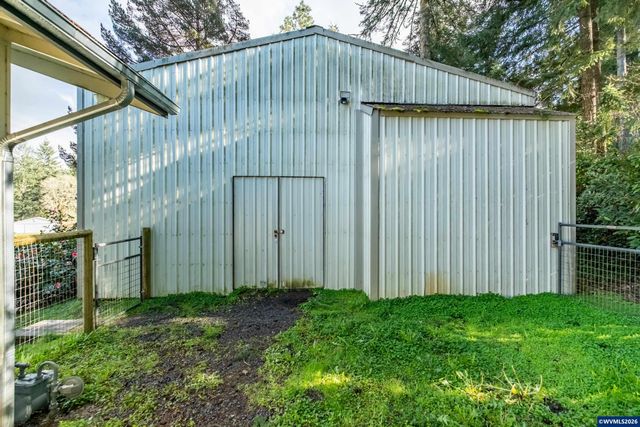 30550 Rancho Rd, Lebanon, OR 97355