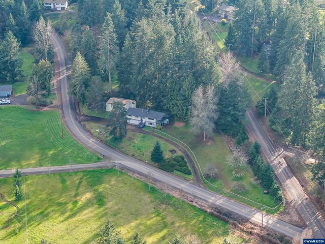 30550 Rancho Rd, Lebanon, OR 97355