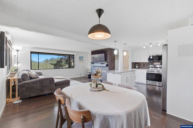 30550 Rancho Rd, Lebanon, OR 97355