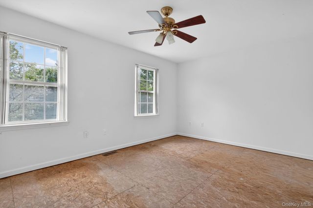 98 Lois Lane, Monroe, NY 10950