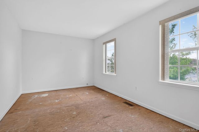 98 Lois Lane, Monroe, NY 10950