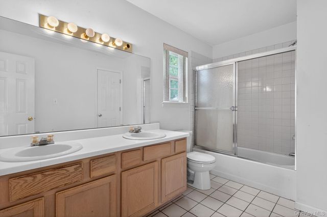 98 Lois Lane, Monroe, NY 10950