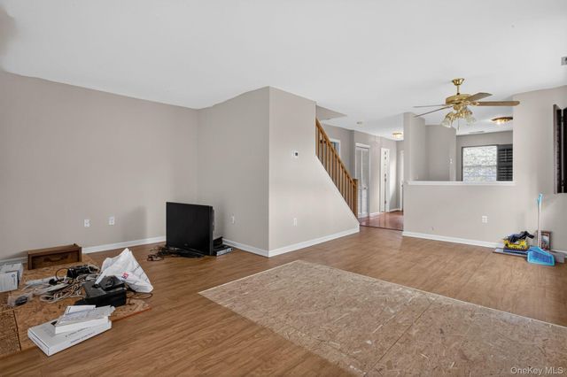 98 Lois Lane, Monroe, NY 10950