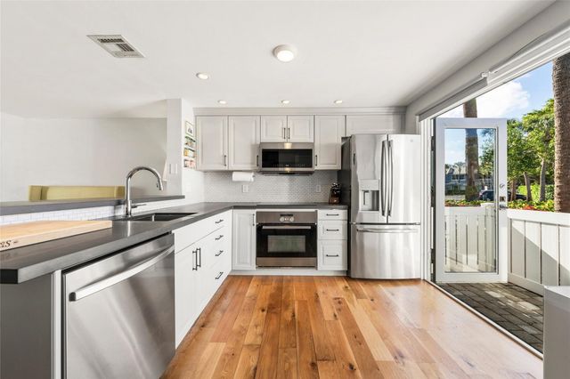 998 E Jeffery Street, Boca Raton, FL 33487