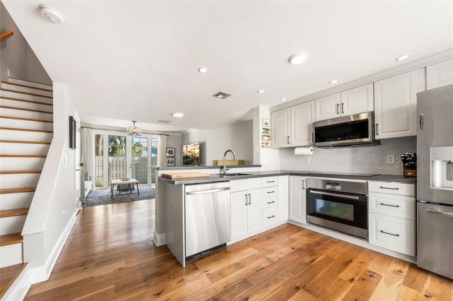 998 E Jeffery Street, Boca Raton, FL 33487