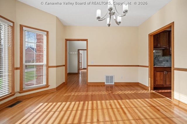 1140 Hickory Mills Road, Hurricane, WV 25526