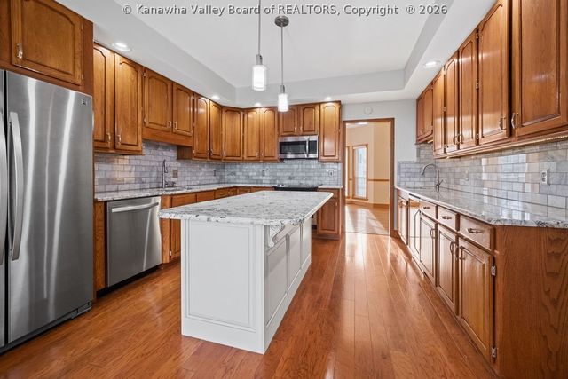 1140 Hickory Mills Road, Hurricane, WV 25526