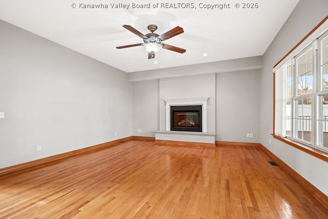 1140 Hickory Mills Road, Hurricane, WV 25526