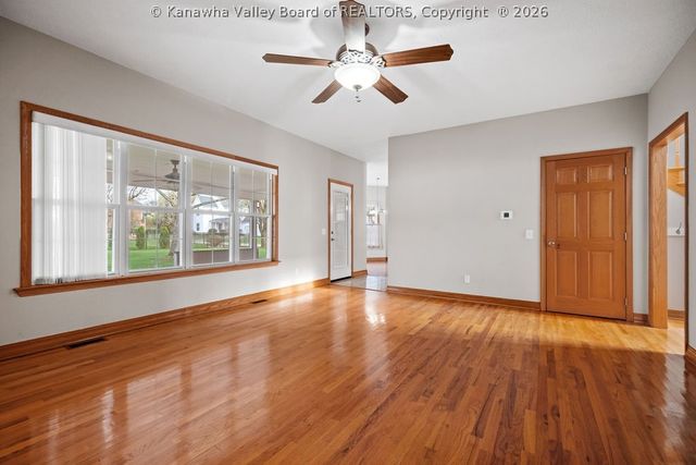 1140 Hickory Mills Road, Hurricane, WV 25526